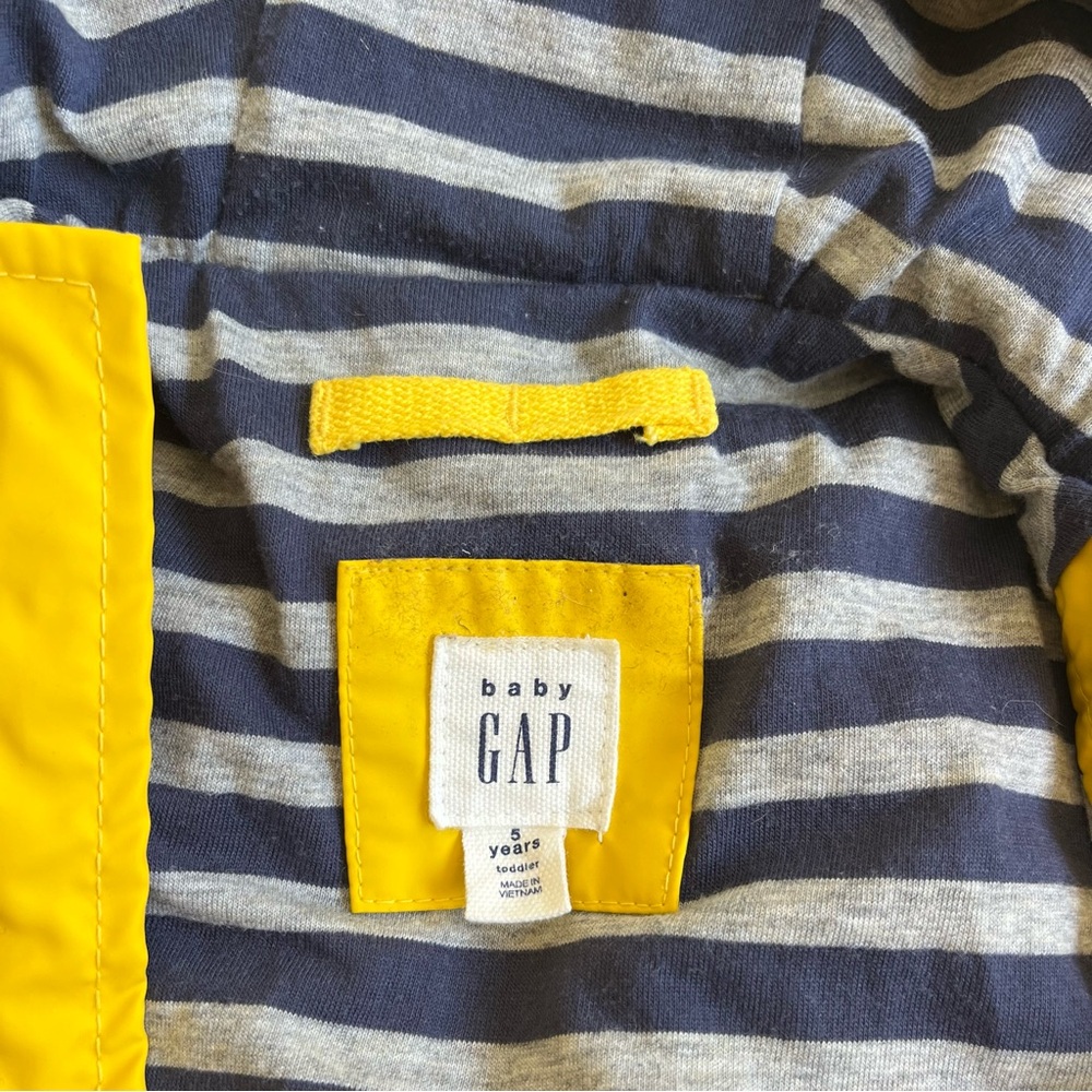 GAP classic yellow hooded raincoat - Picture 4 of 9